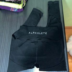 •Alphalete legging•